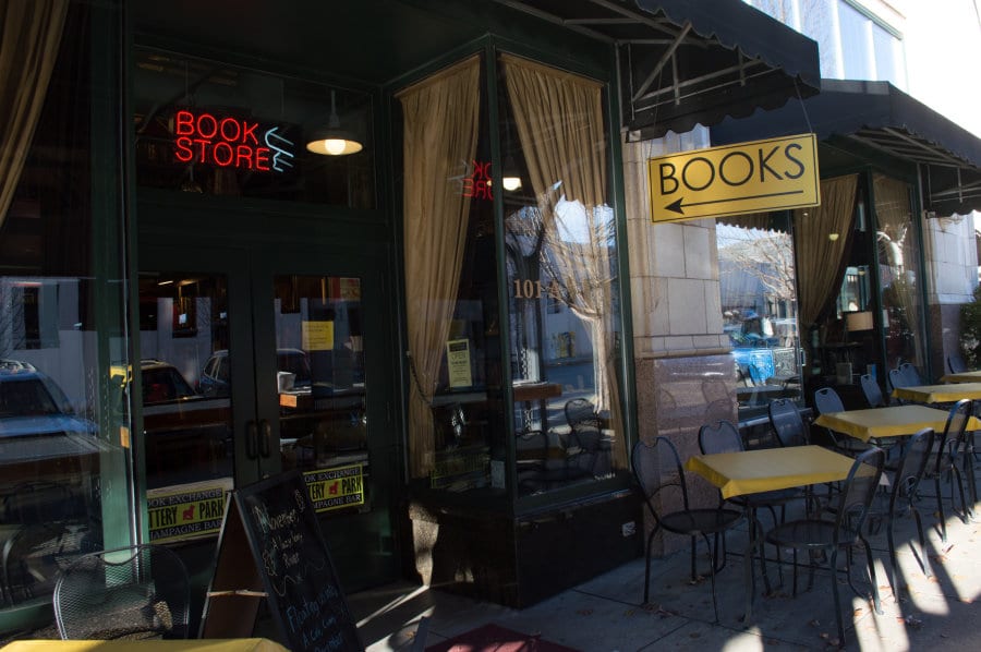 Yellow sign that says books.