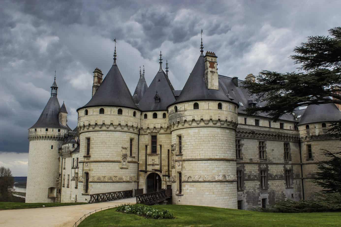 amazing French castles | Chateau Chaumont exterior