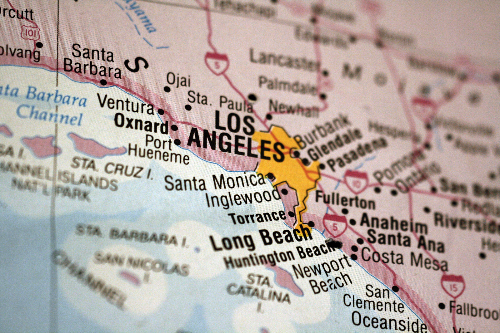 Map of Los Angeles and surrounding metro area.