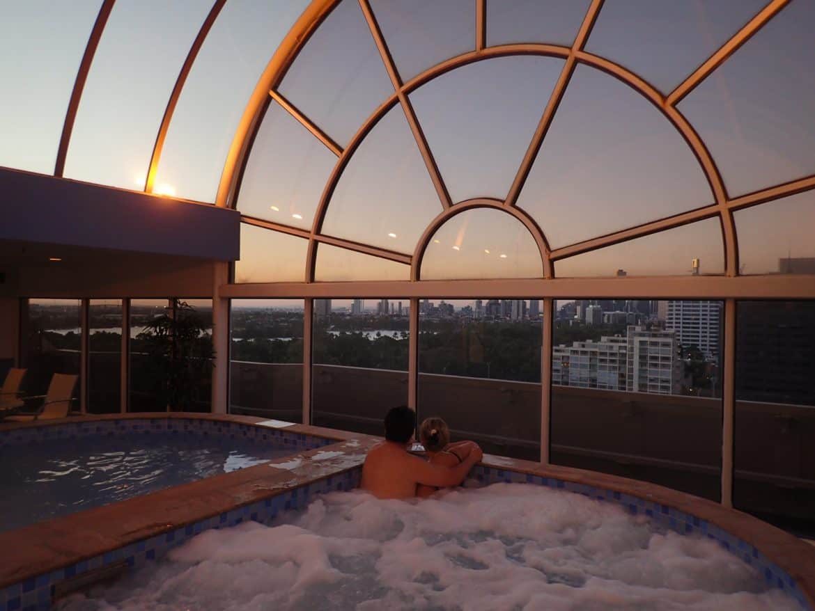 Romantic Things to Do in Melbourne Two Drifters