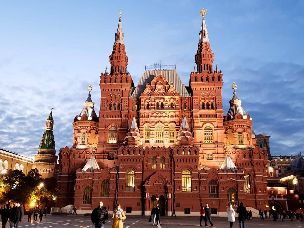 10 Romantic (& Fun) Places to Visit in Moscow, Russia