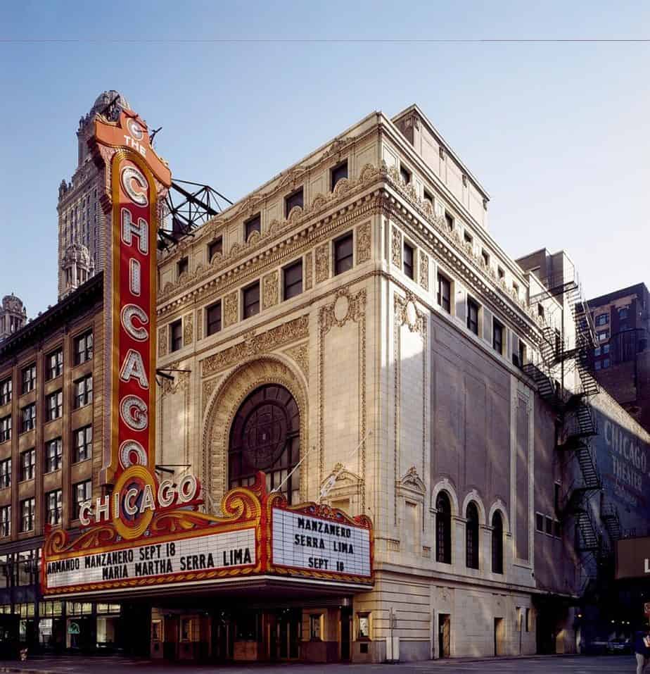 Exterior of the Chicago theatre during the day.