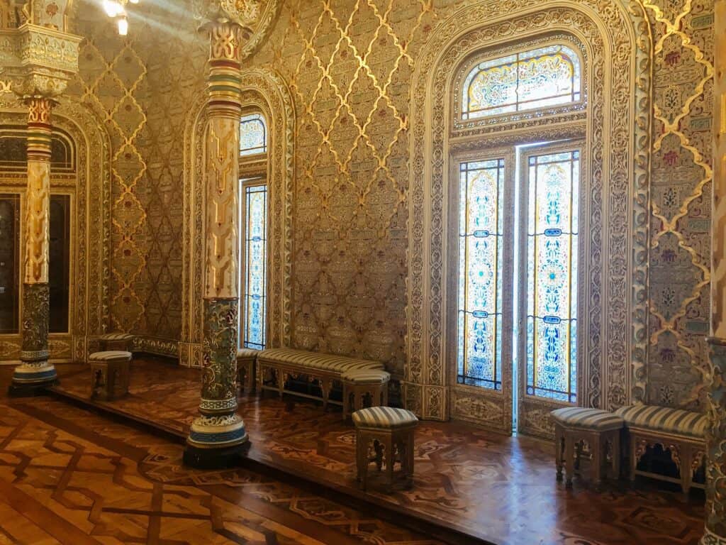 Interior of a building with gold gilded walls.