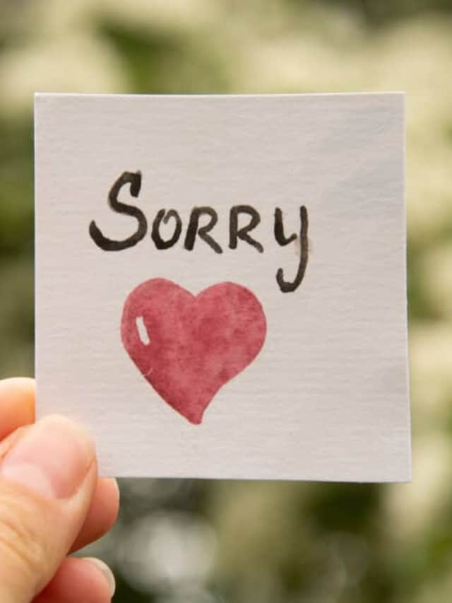 75 SWEET AND MEANINGFUL SORRY MESSAGES FOR HER STORY